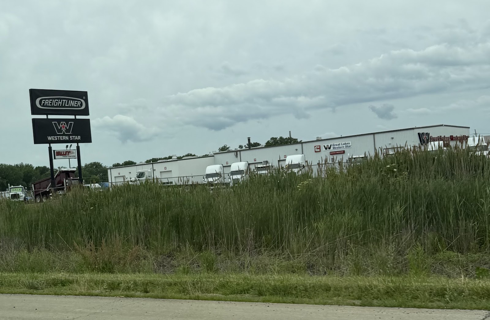 Great Lakes Freightliner, Western Star Service in Monroe
