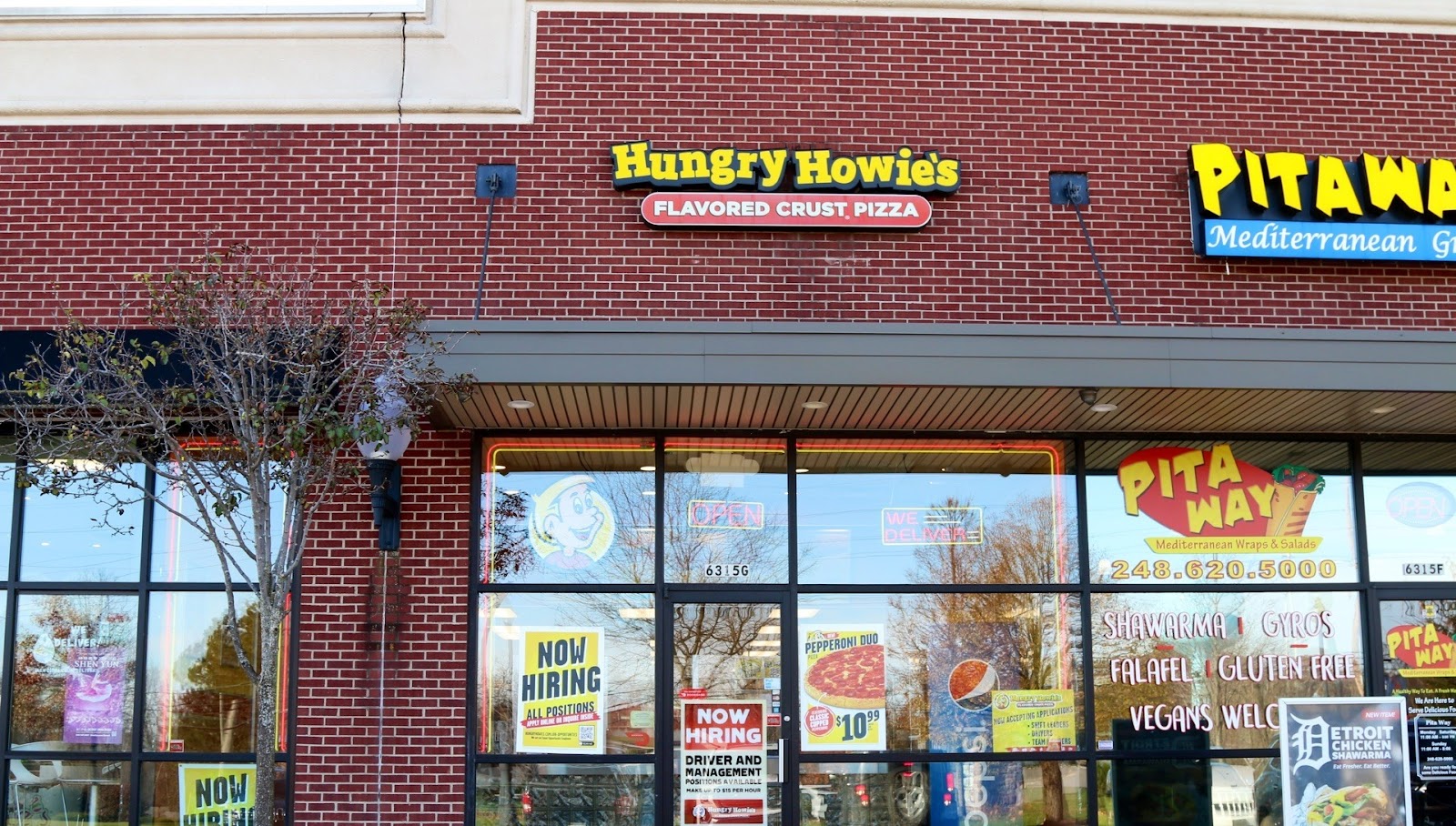 Hungry Howie's Pizza — photo