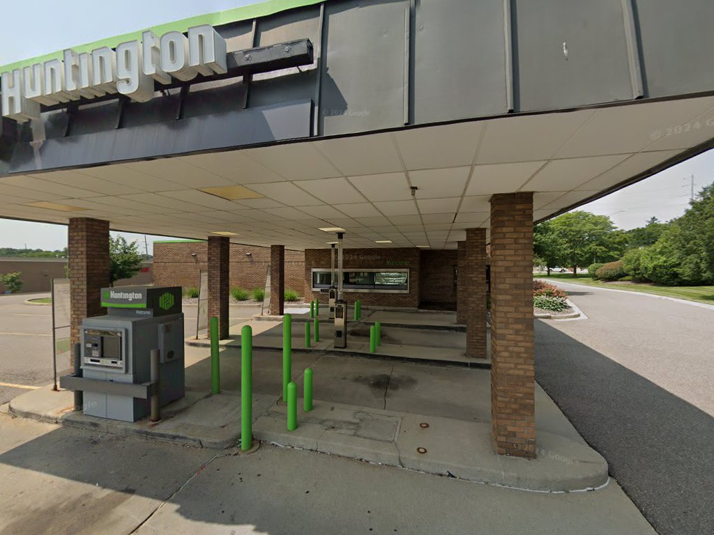 Huntington Bank in Monroe