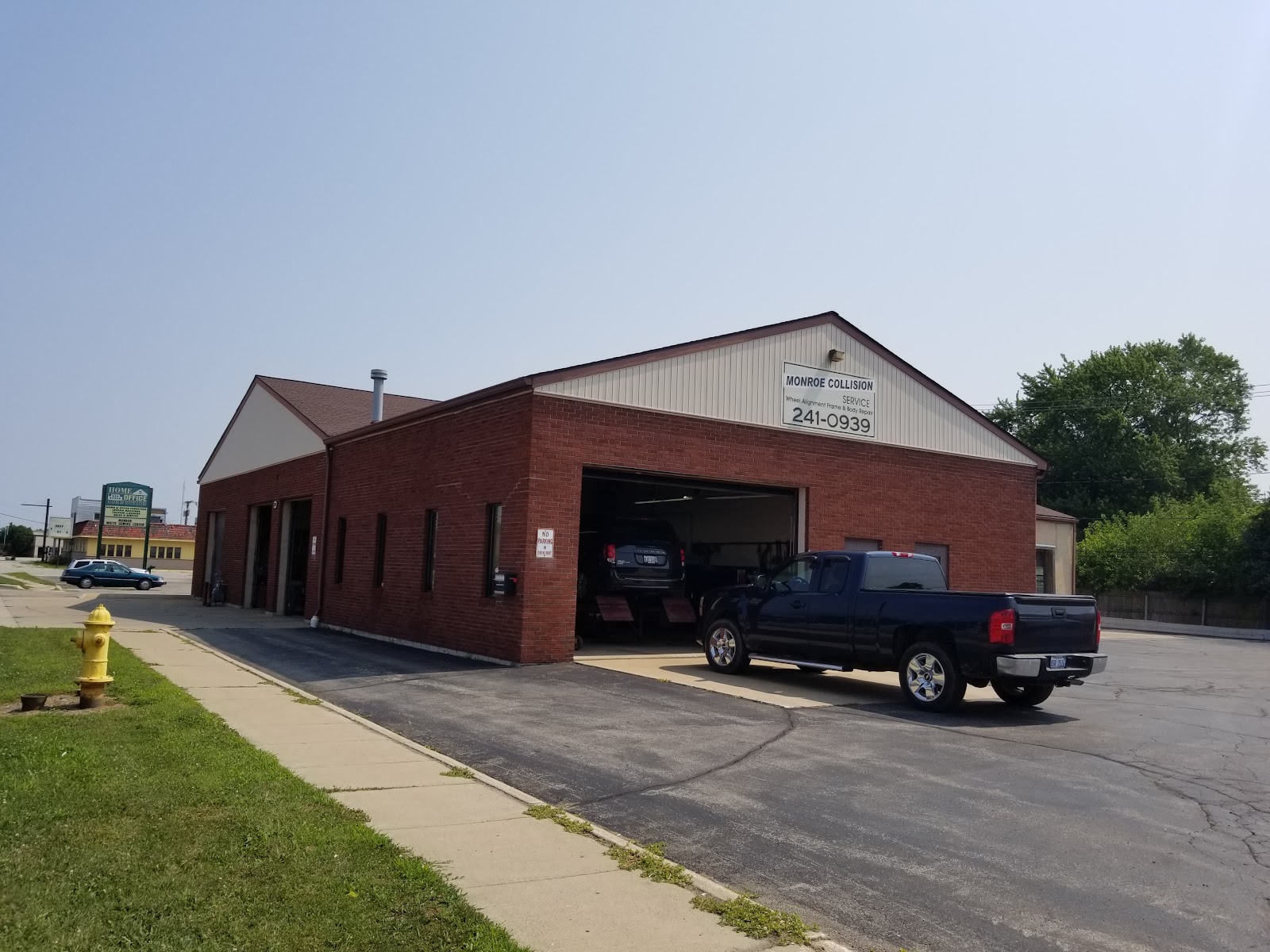 Monroe Collision Service Inc in Monroe
