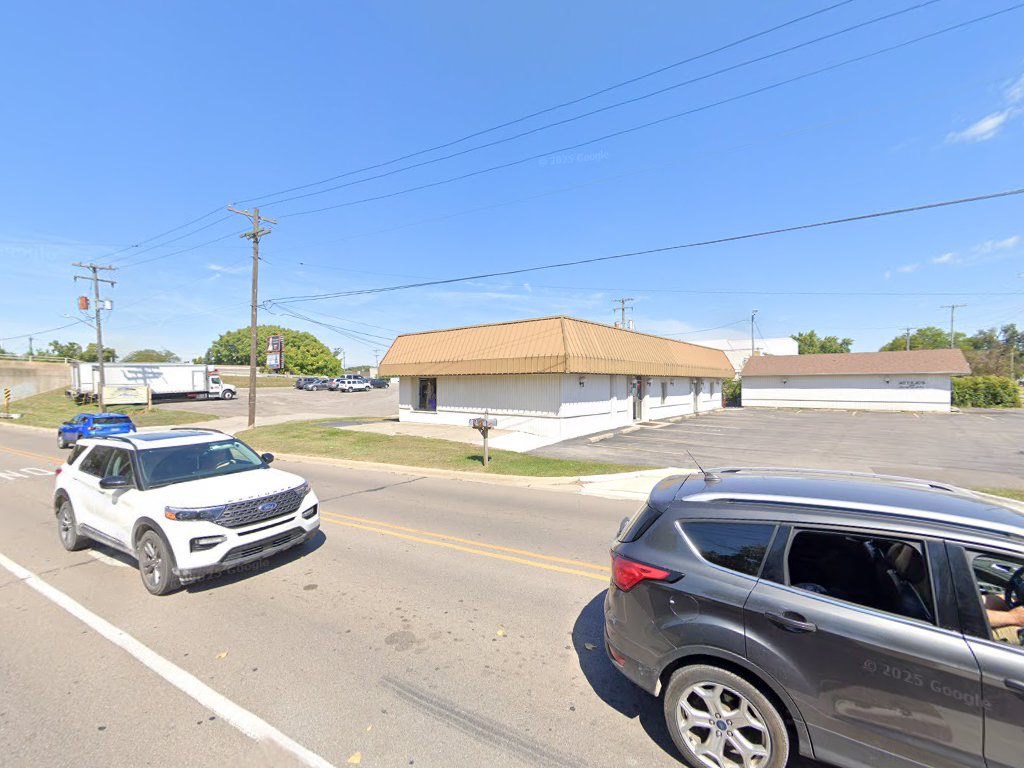 Open Razor Barber & Beauty Salon in Monroe