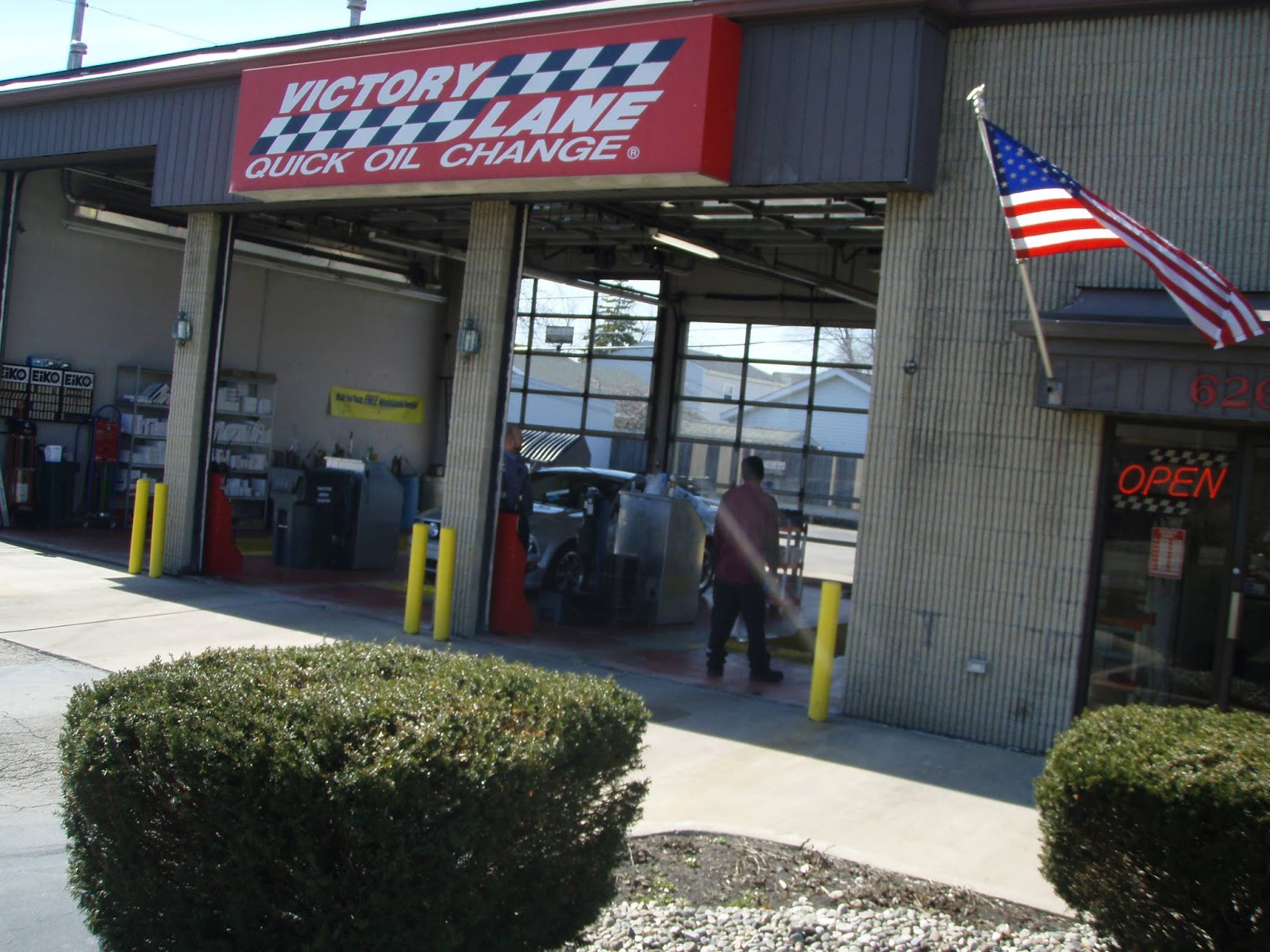 Victory Lane Quick Oil Change (Monroe, S. Telegraph Road) in Monroe